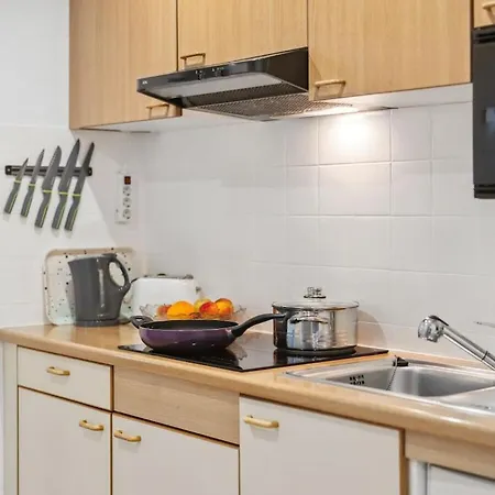 With 1 Bedroom * 상트블라신