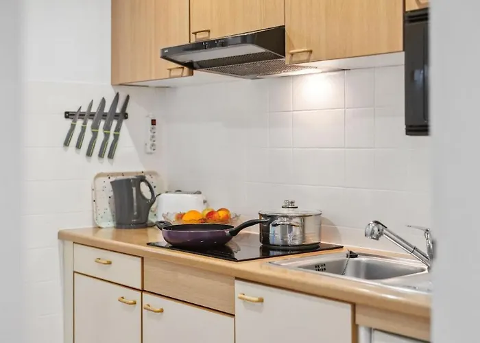 With 1 Bedroom * 상트블라신